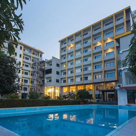 Hotel Siddhartha, Nepalgunj Exterior foto