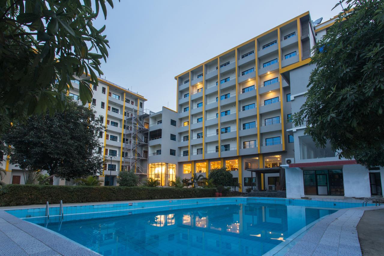 Hotel Siddhartha, Nepalgunj Exterior foto