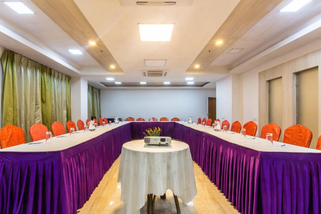Hotel Siddhartha, Nepalgunj Exterior foto